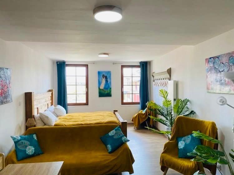 Hote Labyrinthe Lit 180 Cm Salle De Bain, Petit Dej Compris Мирпуа Экстерьер фото